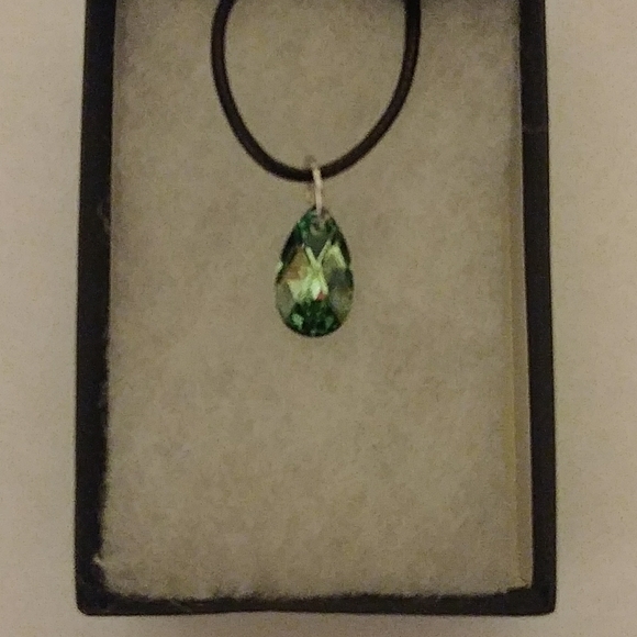 Jacksonville Green Crystal Teardrop Necklace - Picture 3 of 8